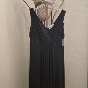 Elegant Black Sleeveless Dress